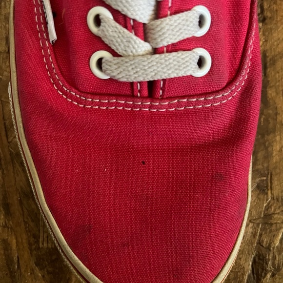 Red “Off the wall” vans - Picture 6 of 6